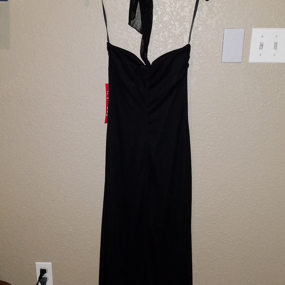 Black formal dress - Picture 2 of 4